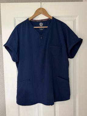 Vince Camuto Navy Blue Short Sleeve Scrub Top Women's XL 3 Pockets